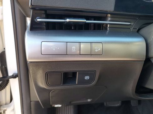 Used 2024 Hyundai Kona SEL FWD image 28