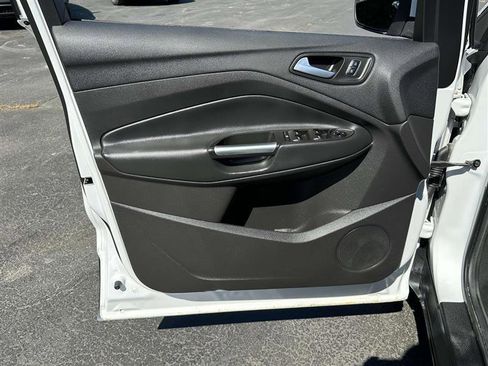 Used 2018 Ford Escape SE image 8