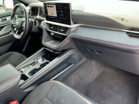 Used 2025 Ford Explorer ST AWD/4WD image 28