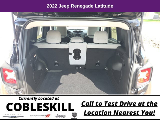 Used 2022 Jeep Renegade Latitude w/ Convenience Group AWD/4WD image 7