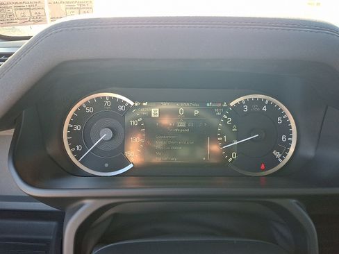 Used 2023 Land Rover Defender 110 X-Dynamic SE image 21