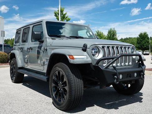 Used 2021 Jeep Wrangler Unlimited Sahara AWD/4WD image 3
