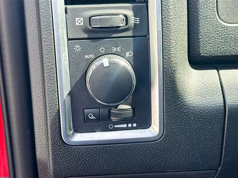 Used 2023 RAM 1500 Classic SLT w/ Trailer & Traction Group AWD/4WD image 11