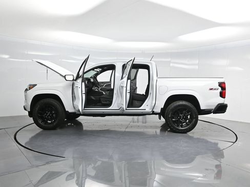 New 2025 Chevrolet Colorado Z71 w/ Midnight Edition AWD/4WD image 39