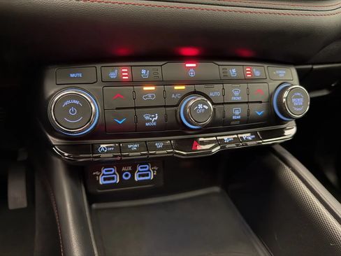 Used 2024 Dodge Durango GT AWD/4WD image 27