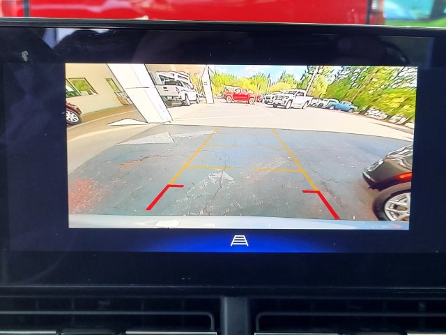 Used 2026 Chevrolet Trax LT FWD image 11