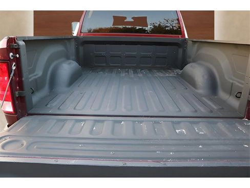 Used 2018 RAM 2500 Tradesman w/ Chrome Appearance Group image 23