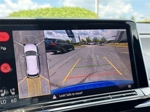 Used 2024 Volkswagen Atlas Cross Sport SEL Premium R-Line image 29