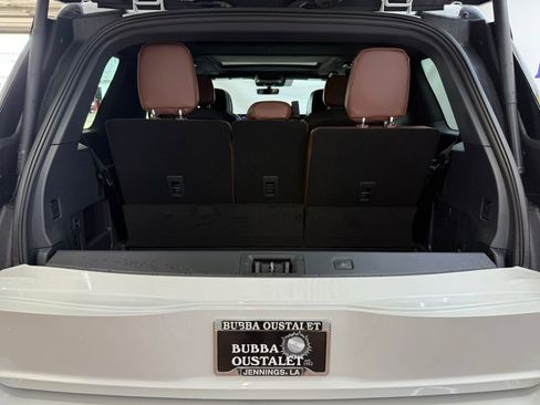 New 2026 Lincoln Navigator Reserve AWD/4WD image 19