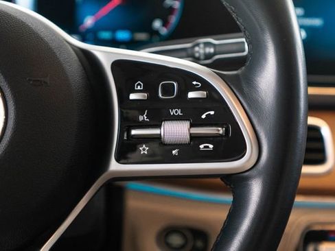 Certified 2022 Mercedes-Benz GLS 450 4MATIC image 18