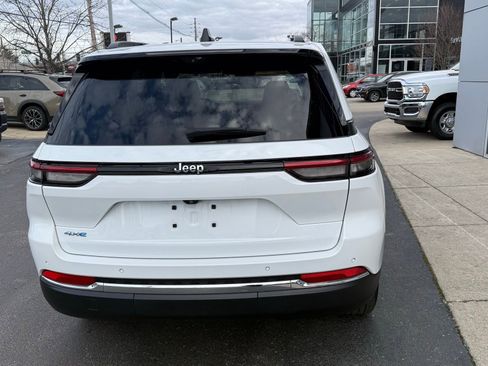 Used 2022 Jeep Grand Cherokee Limited 4xe w/ Luxury Tech Group II image 7