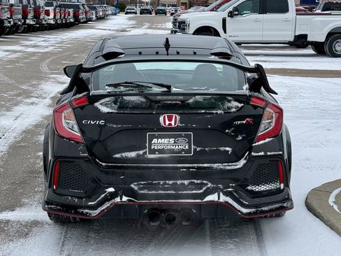 Used 2018 Honda Civic Type R image 4