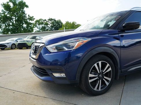 Used 2019 Nissan Kicks SR w/ SR Premium Package FWD image 17