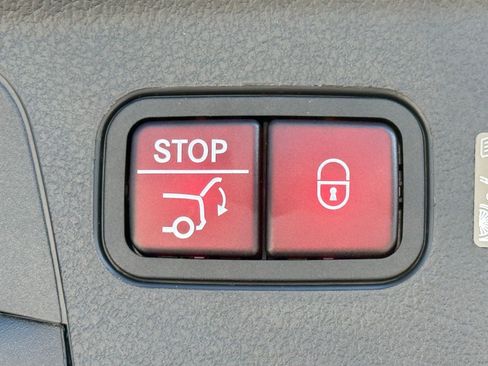 New 2026 Mercedes-Benz GLE 53 AMG 4MATIC Coupe image 13