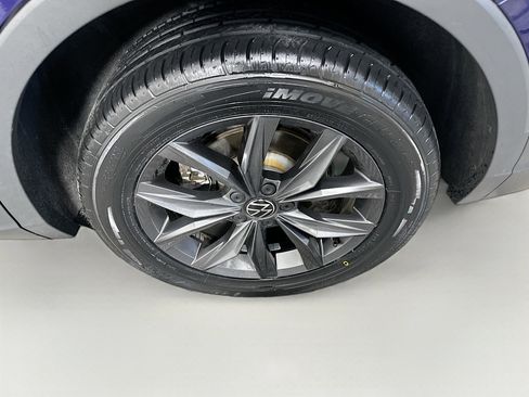 Used 2022 Volkswagen Tiguan SE image 11