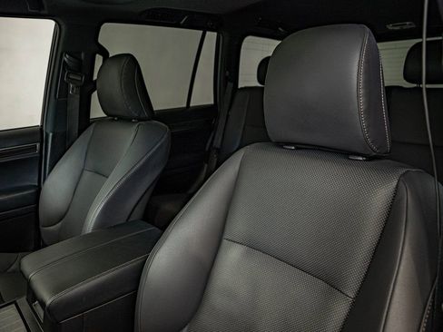 Certified 2022 Lexus GX 460 Premium w/ Premium Plus Package image 33