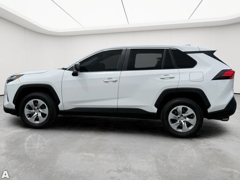 Used 2024 Toyota RAV4 LE FWD image 3