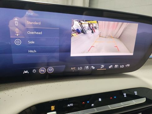 New 2026 Buick Enclave Avenir w/ Super Cruise Package AWD/4WD image 32