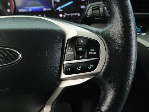 Used 2021 Ford Explorer XLT w/ Equipment Group 202A image 10