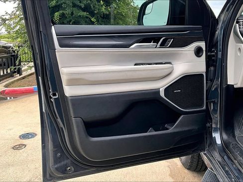 Used 2022 Jeep Wagoneer Series I RWD image 21