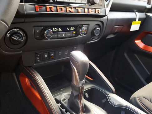 New 2026 Nissan Frontier PRO-4X w/ Pro-4x Convenience Package image 16