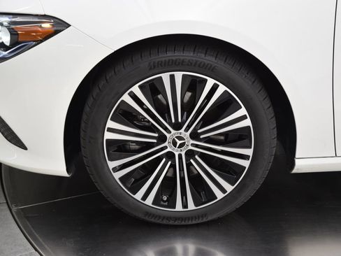 Used 2023 Mercedes-Benz CLA 250 image 12