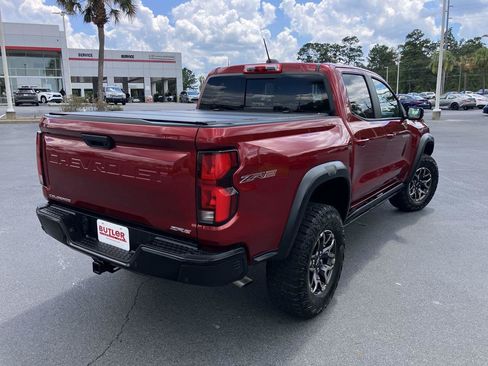 Used 2024 Chevrolet Colorado ZR2 w/ ZR2 Convenience Package III AWD/4WD image 5