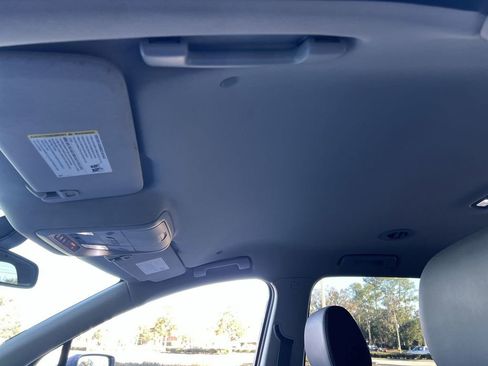 Used 2019 Buick Enclave Essence image 23