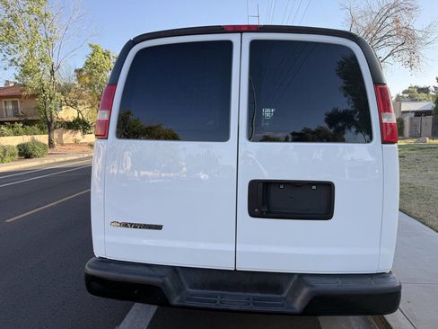 Used 2019 Chevrolet Express 2500 w/ Driver Convenience Package image 7