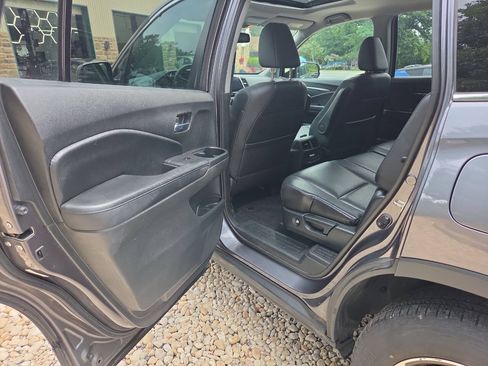 Used 2017 Honda Pilot EX-L image 19