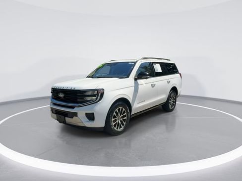 Used 2025 Ford Expedition Platinum AWD/4WD image 4