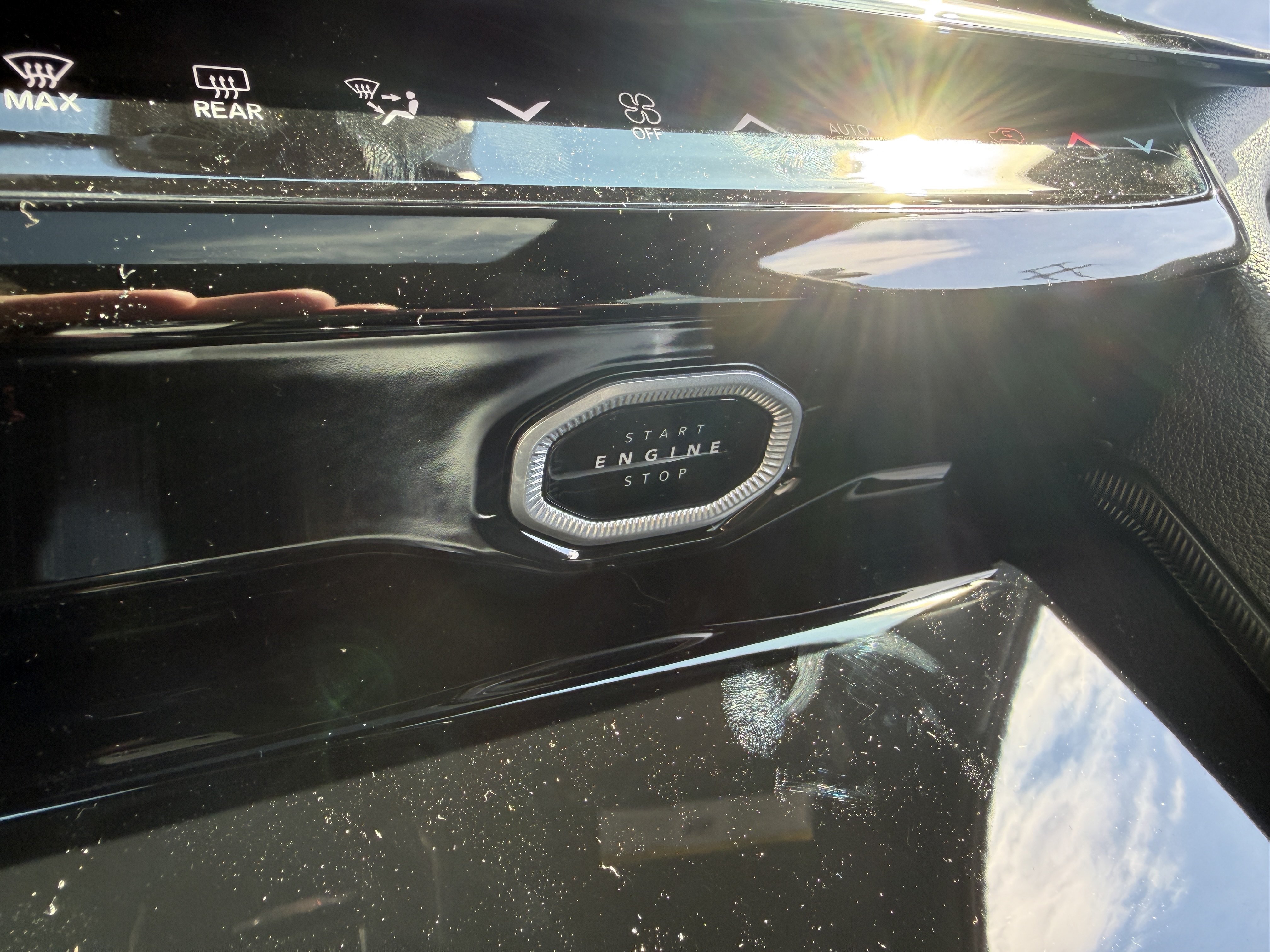 New 2026 Jeep Grand Cherokee Altitude AWD/4WD image 40