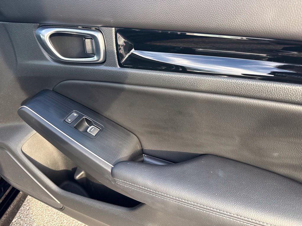 Used 2025 Honda Civic Sport image 46