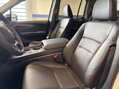 New 2025 Honda Ridgeline RTL image 18