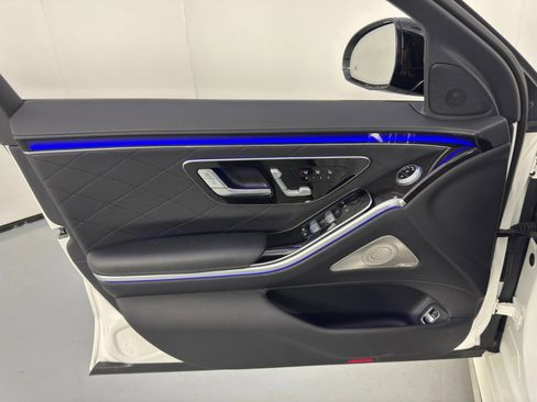 Used 2023 Mercedes-Benz S 580 4MATIC Sedan image 49