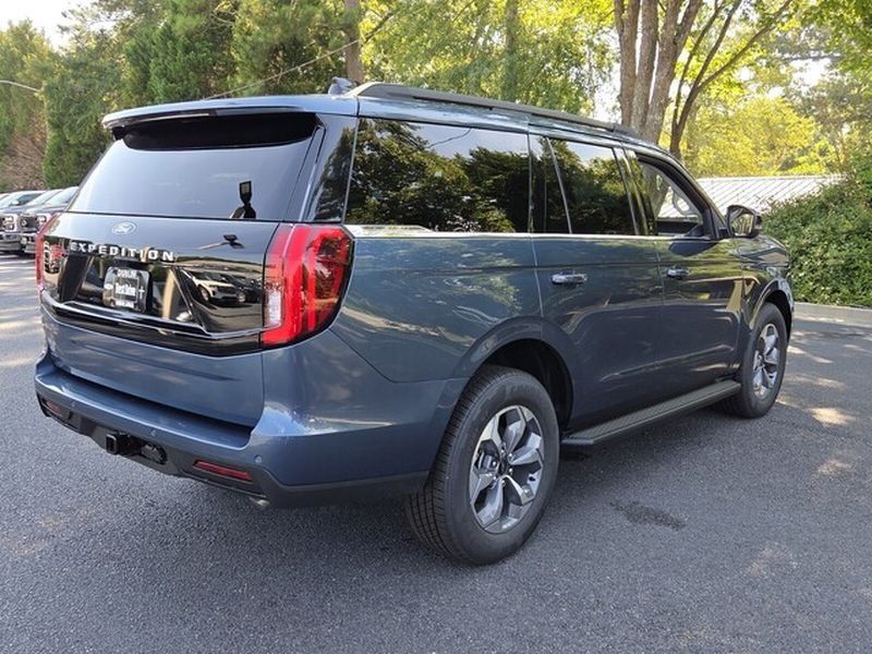 New 2027 Ford Expedition Active RWD image 15