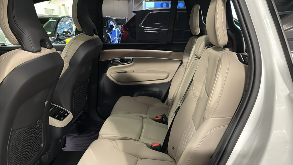 Certified 2026 Volvo XC90 B6 Plus AWD/4WD image 22