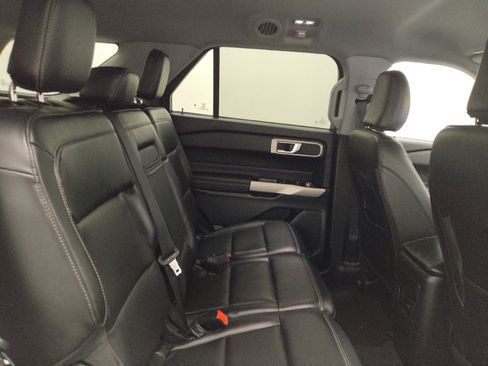 Used 2024 Ford Explorer XLT w/ Equipment Group 202A RWD image 19