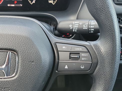 Used 2023 Honda HR-V LX image 24
