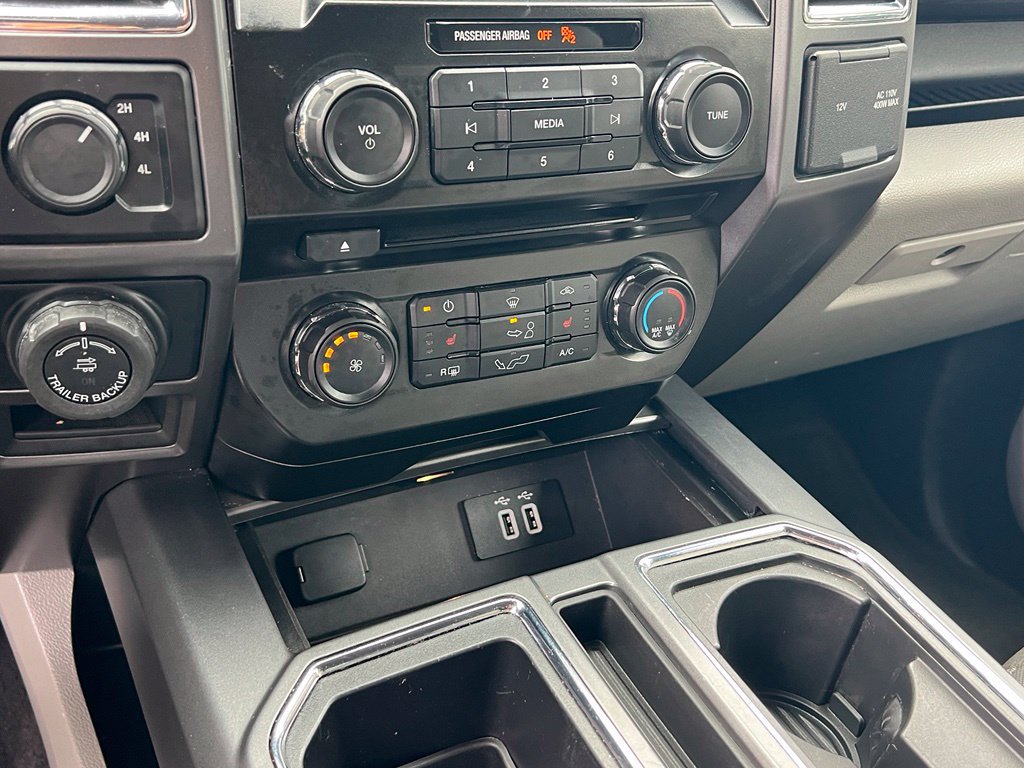 Used 2016 Ford F150 XLT w/ Equipment Group 302A Luxury AWD/4WD image 17