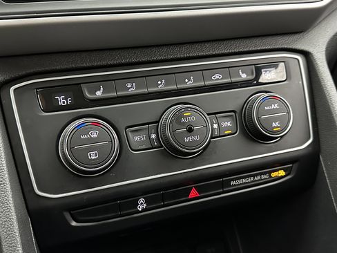 Used 2021 Volkswagen Atlas SE w/ Panoramic Sunroof Package image 19