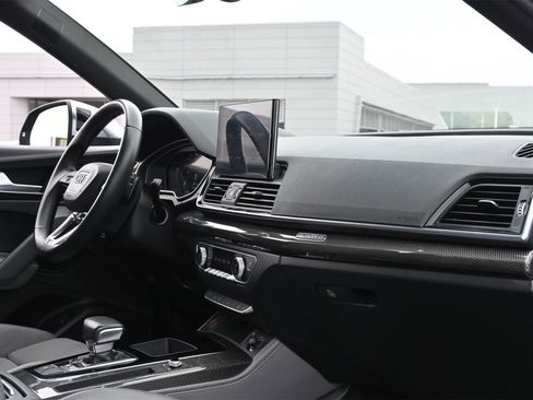 Certified 2022 Audi SQ5 Premium Plus image 21