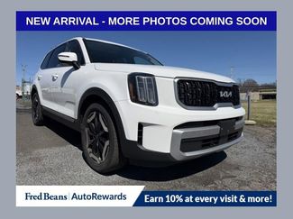 Used 2023 Kia Telluride EX w/ EX Captain's Chair Package video 1