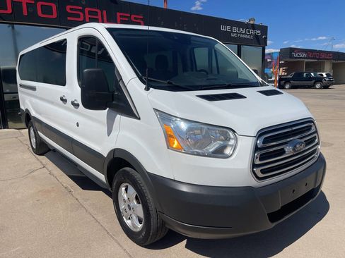 Used 2017 Ford Transit 350 XLT image 9
