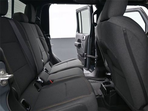 Used 2024 Jeep Gladiator Sport image 23