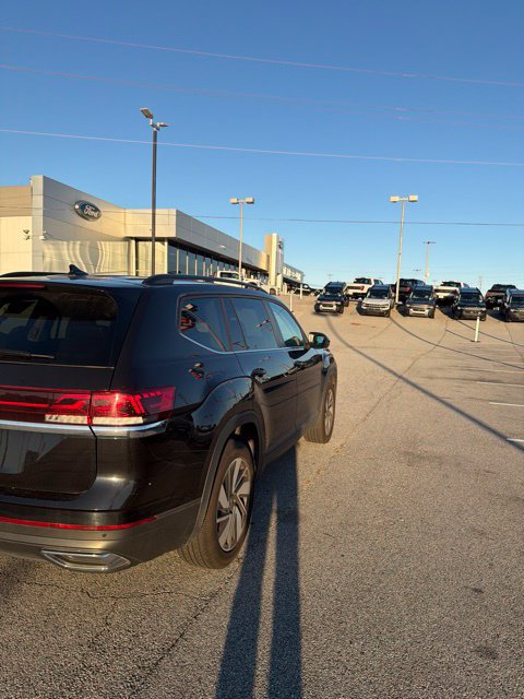 Used 2025 Volkswagen Atlas SE FWD image 7