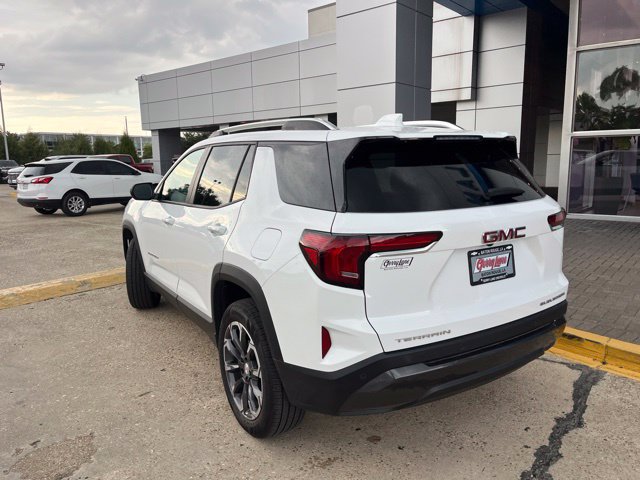Used 2026 GMC Terrain Elevation w/ Elevation Premium Package FWD image 7