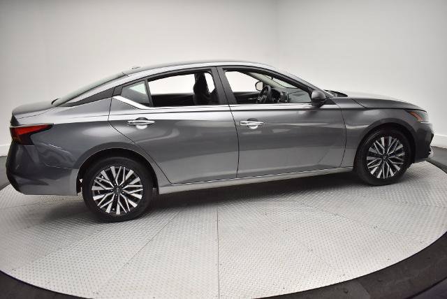 Certified 2024 Nissan Altima 2.5 SV AWD/4WD image 2