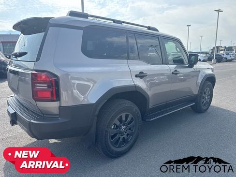 Used 2025 Toyota Land Cruiser AWD/4WD image 19