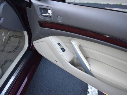 Used 2010 INFINITI G37 Convertible w/ Premium Pkg RWD image 31